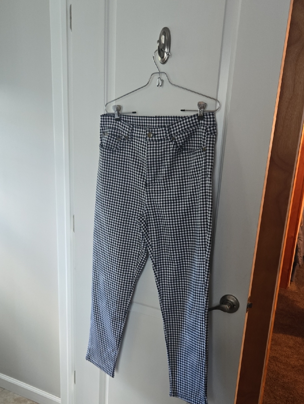 DG2 by Diane Gilman Black and White Gingham Cropped Pants